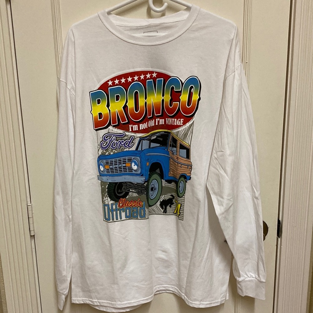 FORD BRONCO TEE. Size XL. White long sleeve tee. NWT. Brand is official Ford.